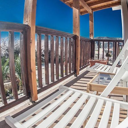 Вілла Lania Royal Oak House By Trulycyprus Екстер'єр фото